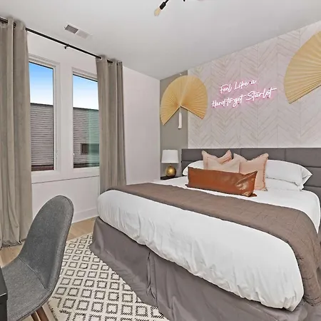 The Camellia & The Bluestem - Two Four Bedroom Homes Holiday home