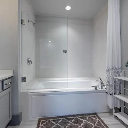 Gns Essentials - - 1011 Southside Ct - Main House