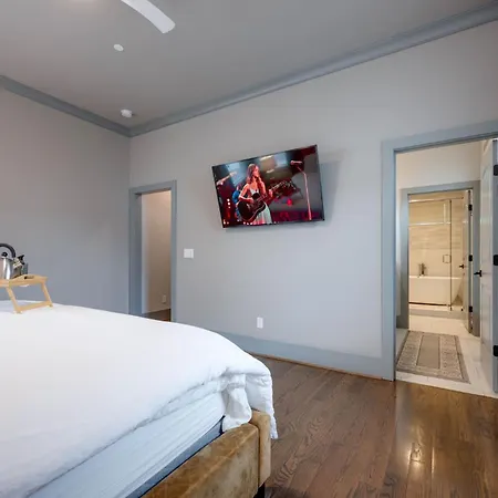 Gns Essentials - - 1011 Southside Ct - Main House Holiday home *