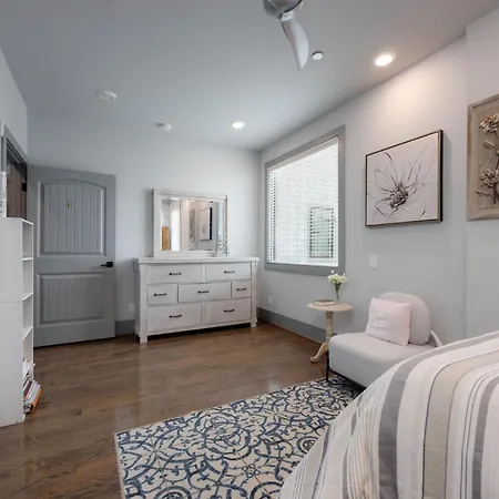 Holiday home Gns Essentials - - 1011 Southside Ct - Main House *