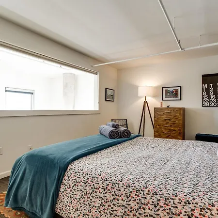 Holiday home 5m106- Spacious Chic 1br East Loft *