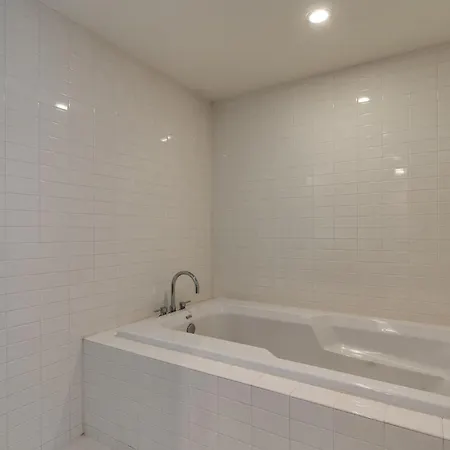 Holiday home 5m106- Spacious Chic 1br East Loft *
