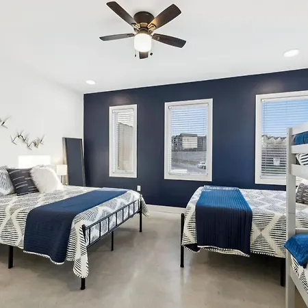 Modern Townhome 2 Miles South Of Downtown And Broadway Ave * Nashville