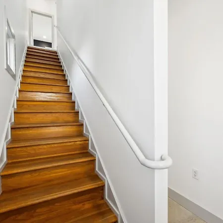 Modern Townhome 2 Miles South Of Downtown And Broadway Ave Nashville