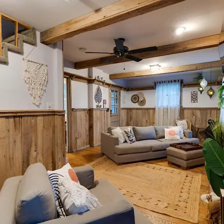 The Playground: 5br With Hot Tub, Cinema, And Arcade Holiday home Nashville