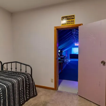 The Playground: 5br With Hot Tub, Cinema, And Arcade *