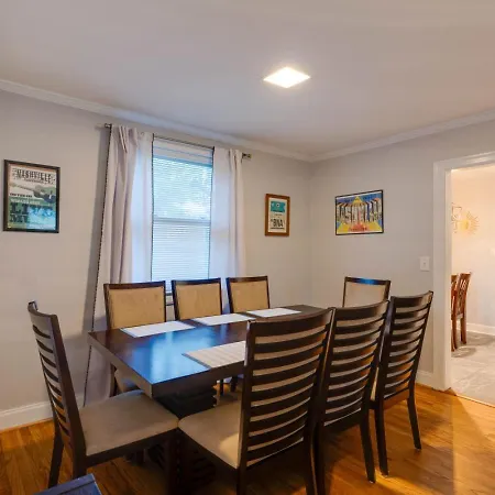 The Playground: 5br With Hot Tub, Cinema, And Arcade Holiday home Nashville