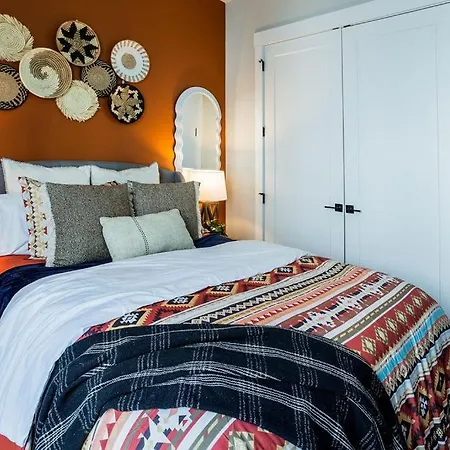 Apartment Four Bedroom In Oceola Avenue