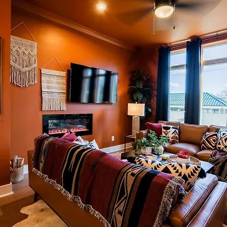 Apartment Four Bedroom In Oceola Avenue *