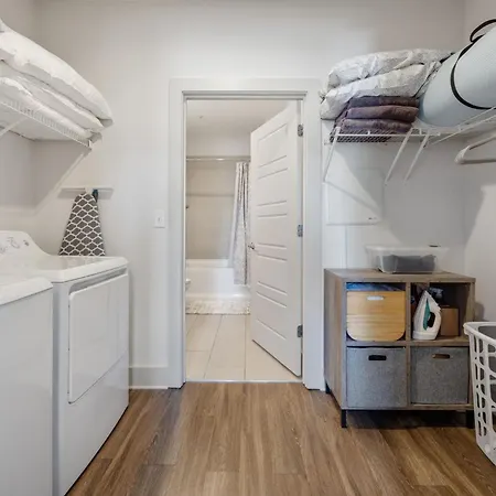Modern With King Bed - Close To Downtown, Opry, Broadway Nashville