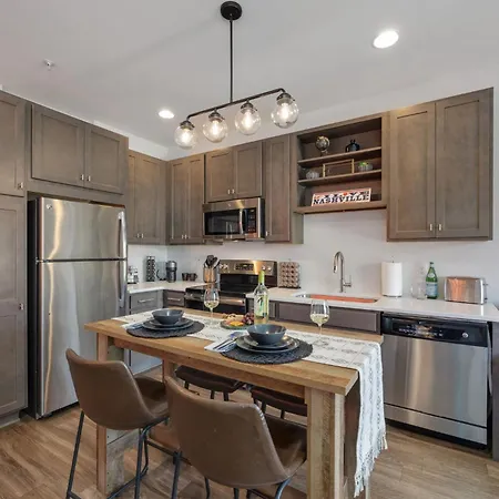 Modern With King Bed - Close To Downtown, Opry, Broadway *