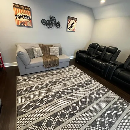 Lakeshore Luxury Near River With Hot Tub And Rooftop Deck Holiday home Nashville