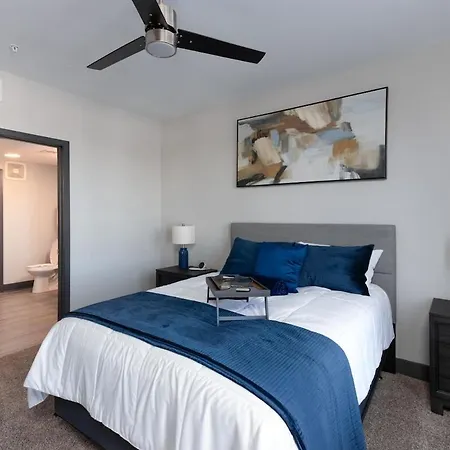 Corporate Chic Walkable And Quiet Nashville