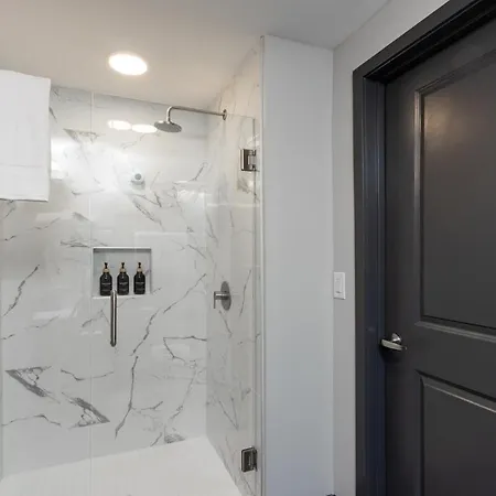 2Br Luxe Near Downtown * Nashville