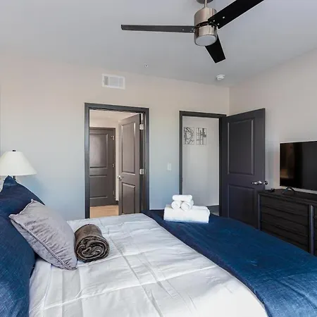 Music Vibes 2br 2ba Near Downtown *