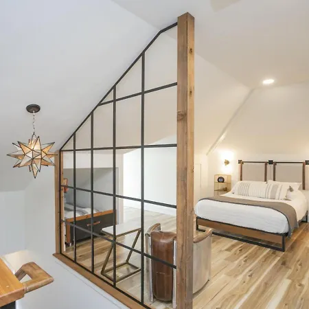 The Groove Chic Loft In Music