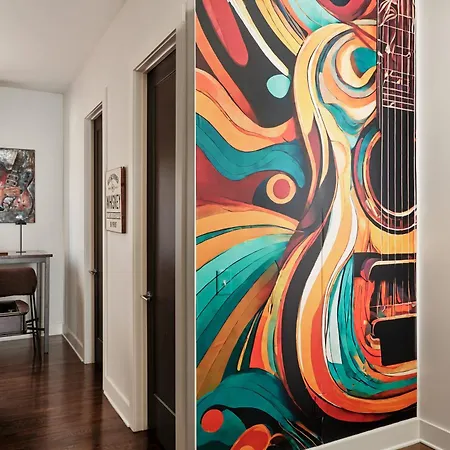 Perfect Cma Fest Hq, Rooftop 10 Mins To Downtown, Garage, Ping Pong, Karaoke, Axe Throwing, Shuffleboard, 10 Mins To Broadway, 5 Mins To Five Points, Perfect For Bachelors Or Bachelorettes, 24 Hr Hospitality * Nashville