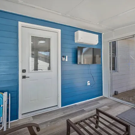Holiday home Cute, Charming, West Nash,1 Bed 1bath , Private Fenced Yard