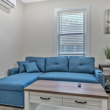 Holiday home Cute, Charming, West Nash,1 Bed 1bath , Private Fenced Yard
