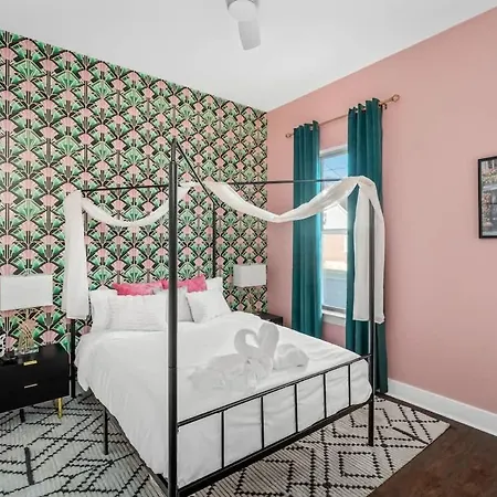 Diva Glam - Luxe - Dt 2miles - 8 Q Beds - Wow Holiday home *