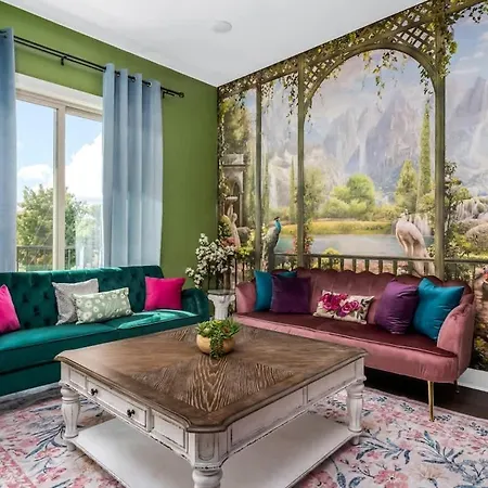 Bloom Haus Dt 2miles - 8 Q Beds - Rooftop - Omg