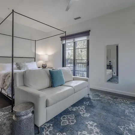 Apartment 121 Floor 2 Buyout By Avantstay Entire Second Floor Buyout Of 121 Sleeps 18 *