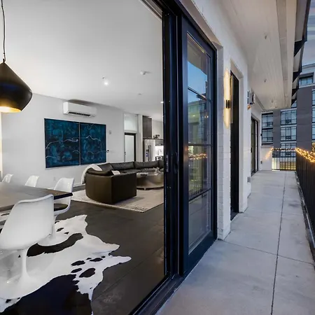Apartment 121 Floor 2 Buyout By Avantstay Entire Second Floor Buyout Of 121 Sleeps 18