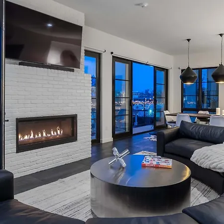 121 Floor 2 Buyout By Avantstay Entire Second Floor Buyout Of 121 Sleeps 18 * Nashville