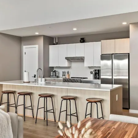 Penthouse Luxury With Pool Patio And View Walk To Broadway * Nashville