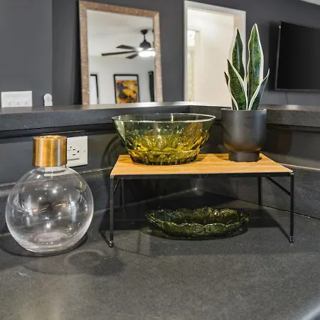 Holiday home Pool Table Walk To Downtown Bars And Farmers Market Nashville