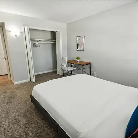 Brentwood A2 I Cozy & Comfy I 2bd I Free Parking