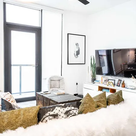 Cental Luxe 2 Bed 2 Bath * Nashville