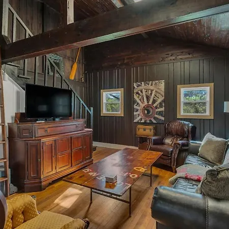 River Rustic Retreat - 15 Mins From Dt * Nashville