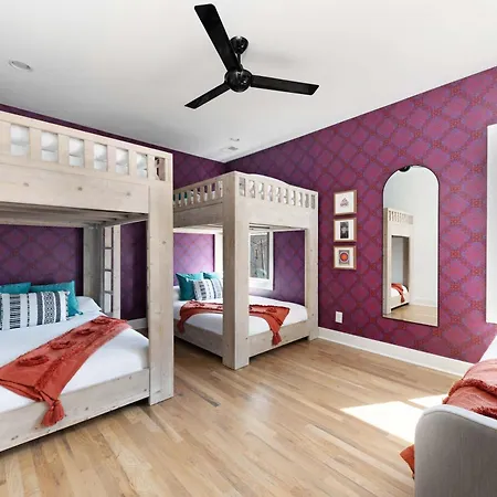 Holiday home The Willie - Newly Redesigned, Game & Rooftop Nashville