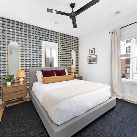 The Willie - Newly Redesigned, Game & Rooftop Holiday home