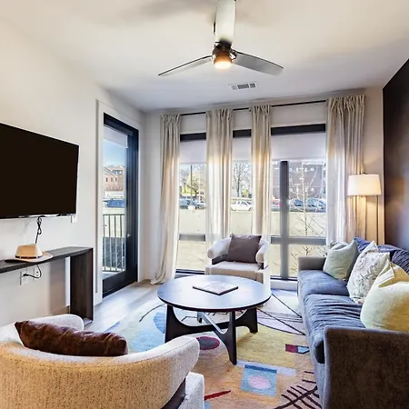 Walkable Midtown Location Modern Amenities Pool Gym Anthem By Avantstay Nashville