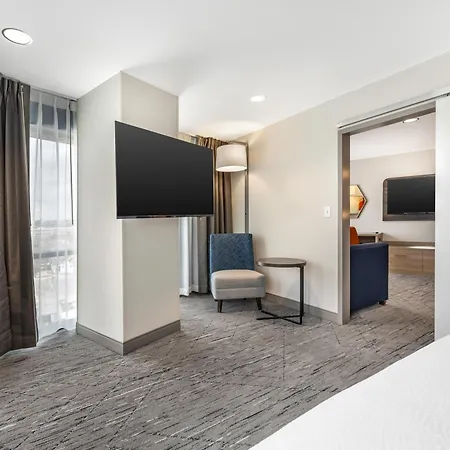 Express & West End - Univ Area By Ihg Hotel 3*