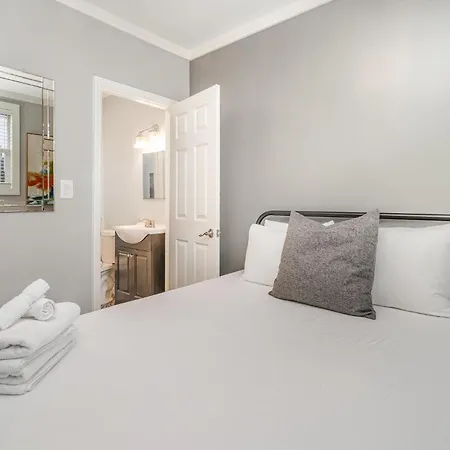Lucent Pearl - Private Patio - Near Broadway Nashville