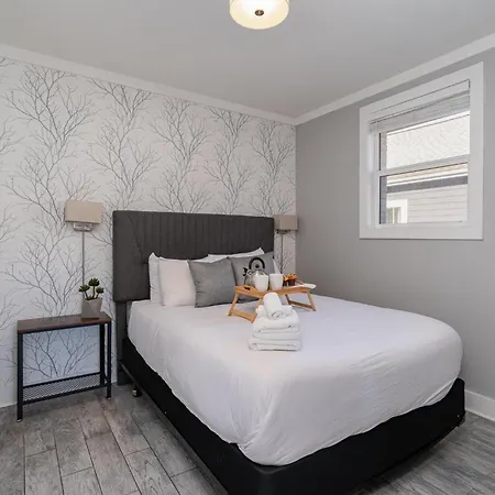Holiday home Hidden Pearl-3 Units-private Patios-near Broadway Nashville