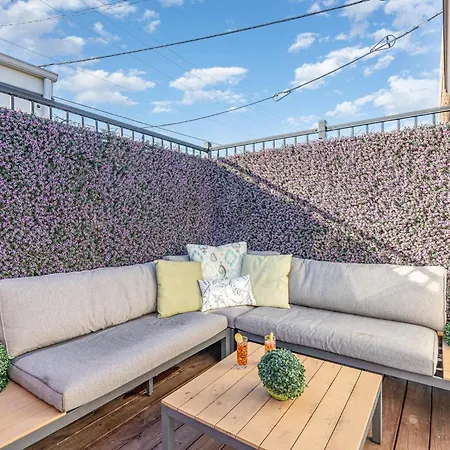 Hidden Pearl-3 Units-private Patios-near Broadway