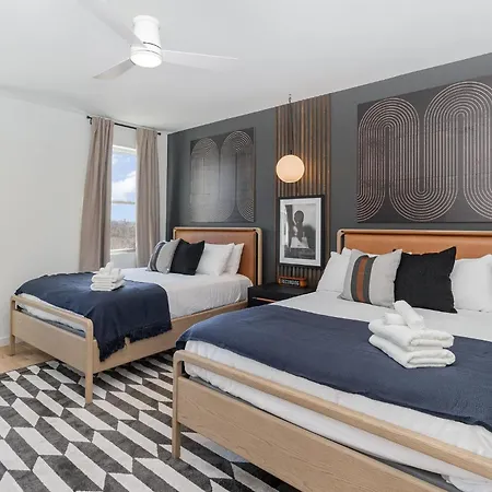 Cadence - Rooftop Decks - Skyline Views - Hot Tub *