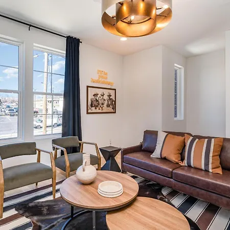 Cadence - Rooftop Decks - Skyline Views - Hot Tub *