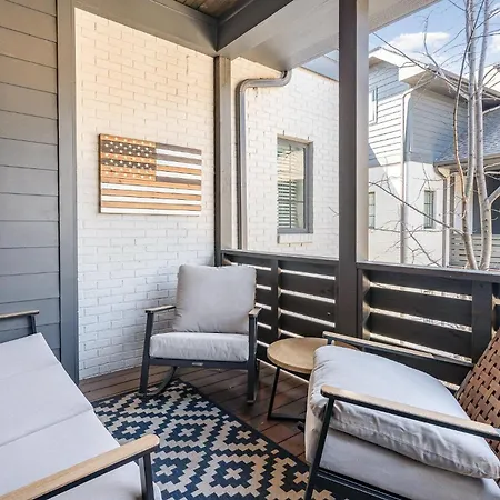 Beech Cove-private Patio-in 12 South District *