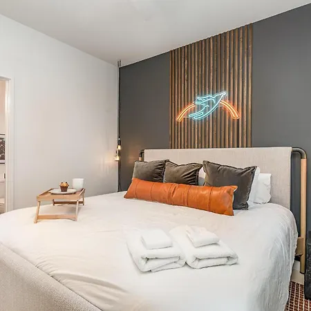 Ballad Blues - Rooftop Patio - Mins To Broadway Holiday home Nashville