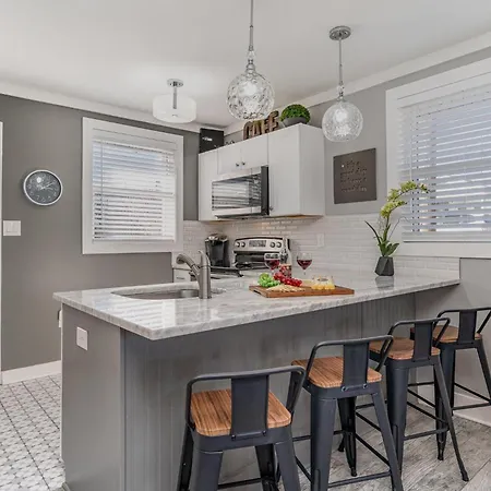 Holiday home Urban Pearl-2 Bedroom & Private Patio-in Midtown Nashville