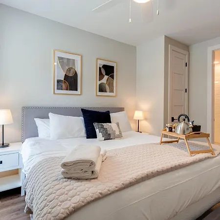Melrose Fusion - 6 Units - Minutes To Broadway Holiday home *