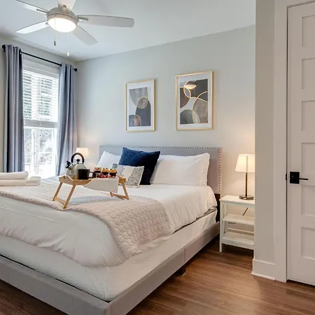 Holiday home Melrose Fusion - 6 Units - Minutes To Broadway
