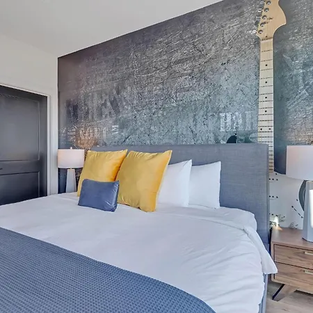 Holiday home Tesseris Muse - 3 Side-by-side Units - Odyssey Nashville