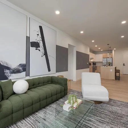 Plush Haven-2 Unit Combo-walk To Broadway Holiday home