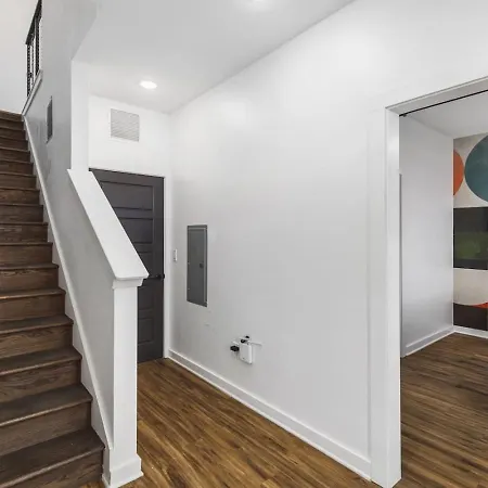 Two Adjacent Homes Sleeps 24 Only 3 Miles To Broadway